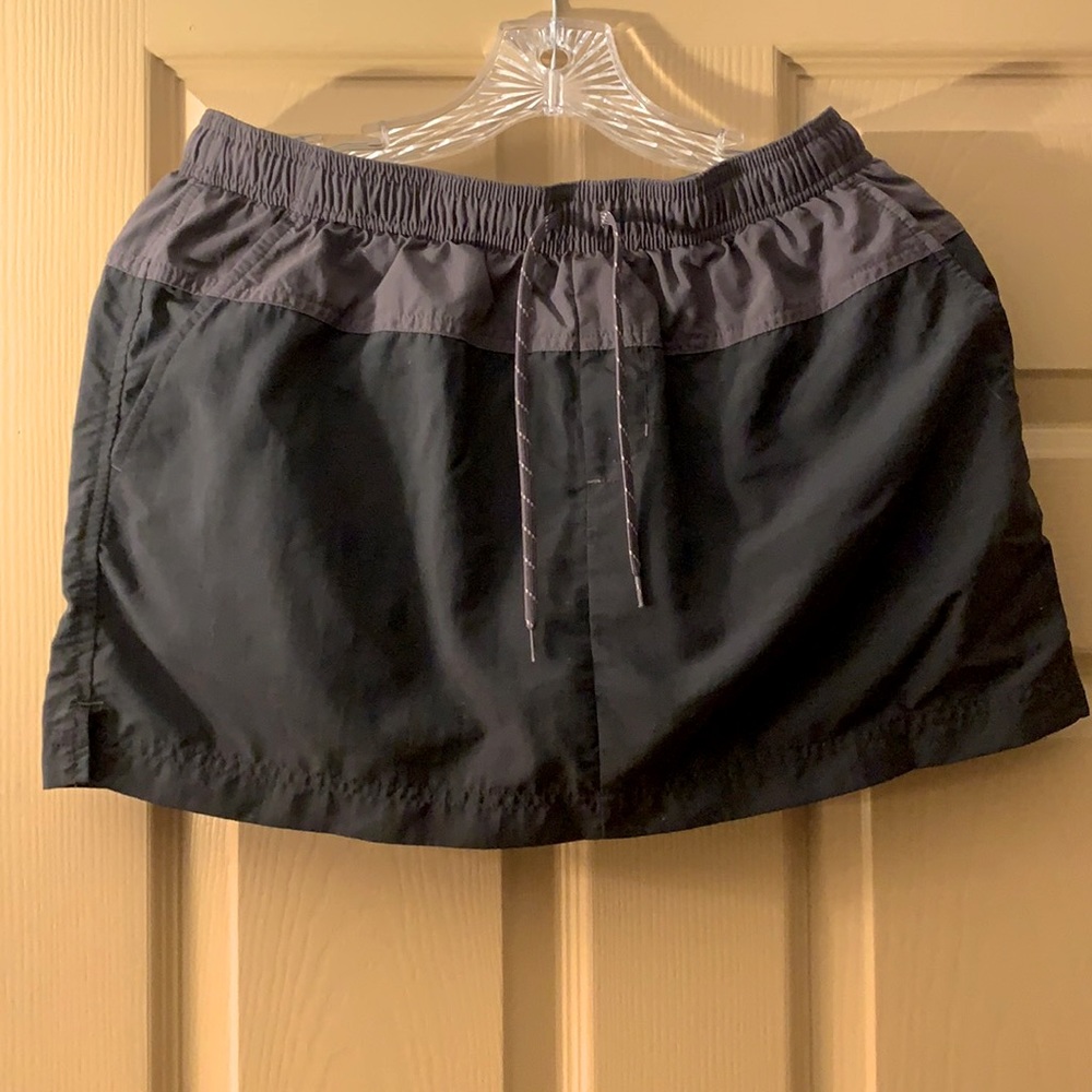 Columbia brand ladies skort size S